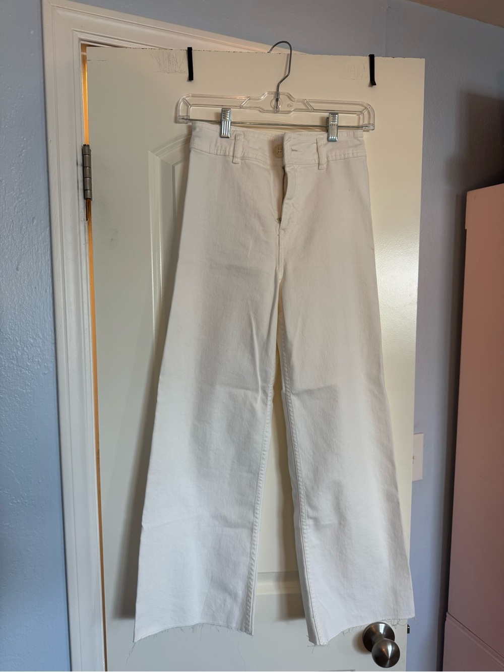 White High-Waist Wide Leg Jeans